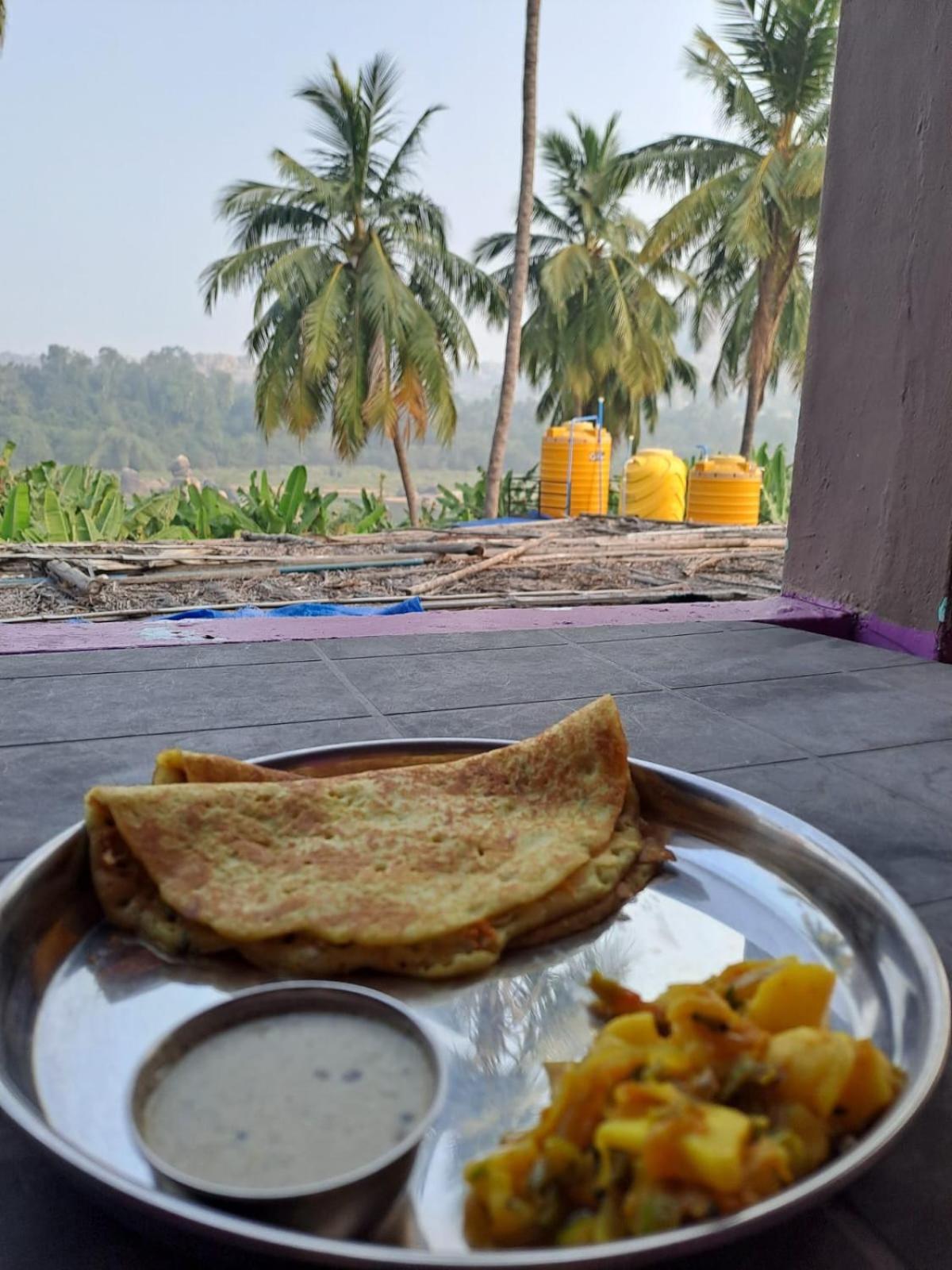 Kiran River View Guest House Hampi Zewnętrze zdjęcie